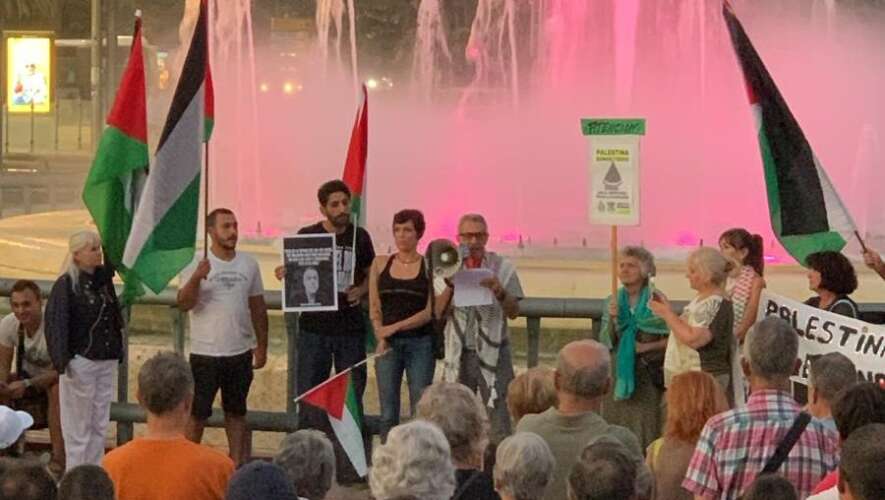 Concentración en Málaga por el fin de la ocupación